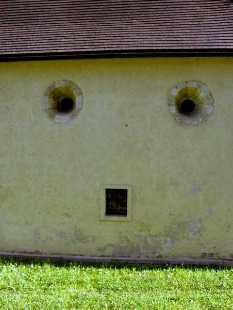 Wehrmauer im Stift Rein