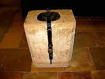 Pfarrkirche Mürzzuschlag - alter Opferstock