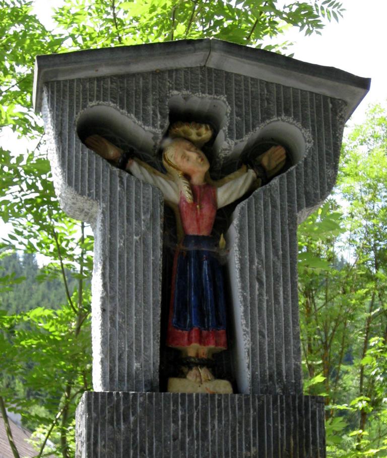 Frauenfigur am Frauenbrunnen