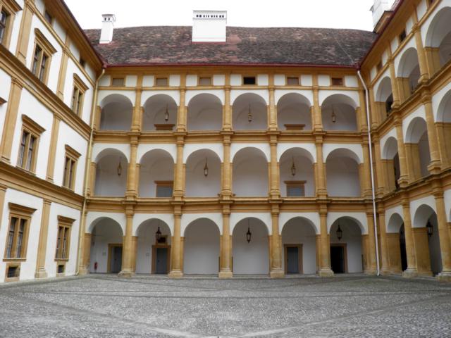 Innenhof Schloss Eggenberg
